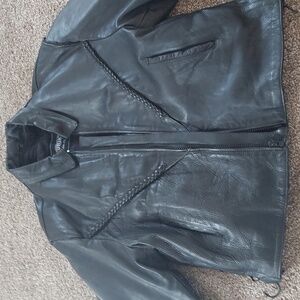 Unik Women's Leather Jacket